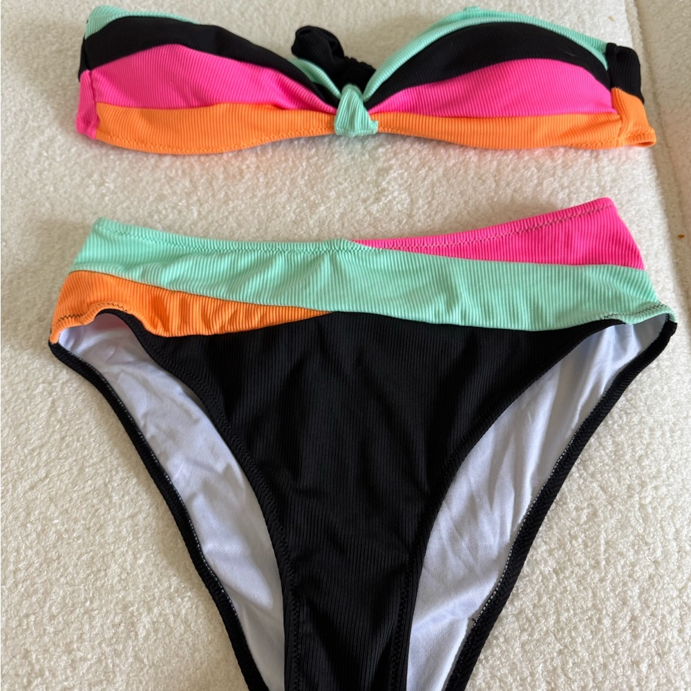 Colorful Strapless Bikini Set